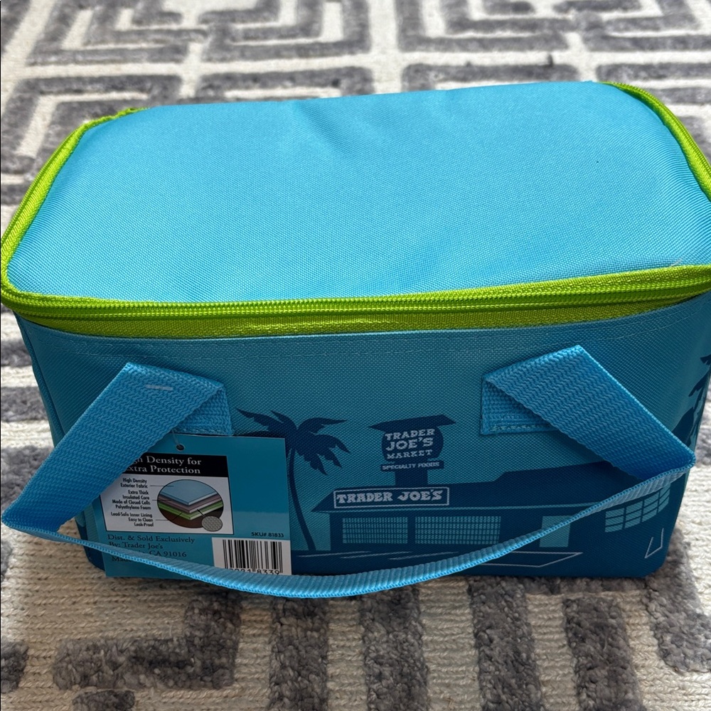 Trader Joe’s NWT mini insulated bag. New color!! - Picture 2 of 4